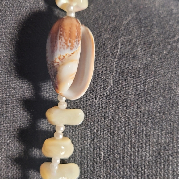 Olive Shell Necklace Natural Hand Made Beach Surf 32 inch ReRetro Vintage Estate - Picture 6 of 8